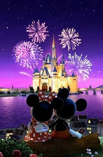 Minnie et Mickey Contemplant un Feu d'Artifice